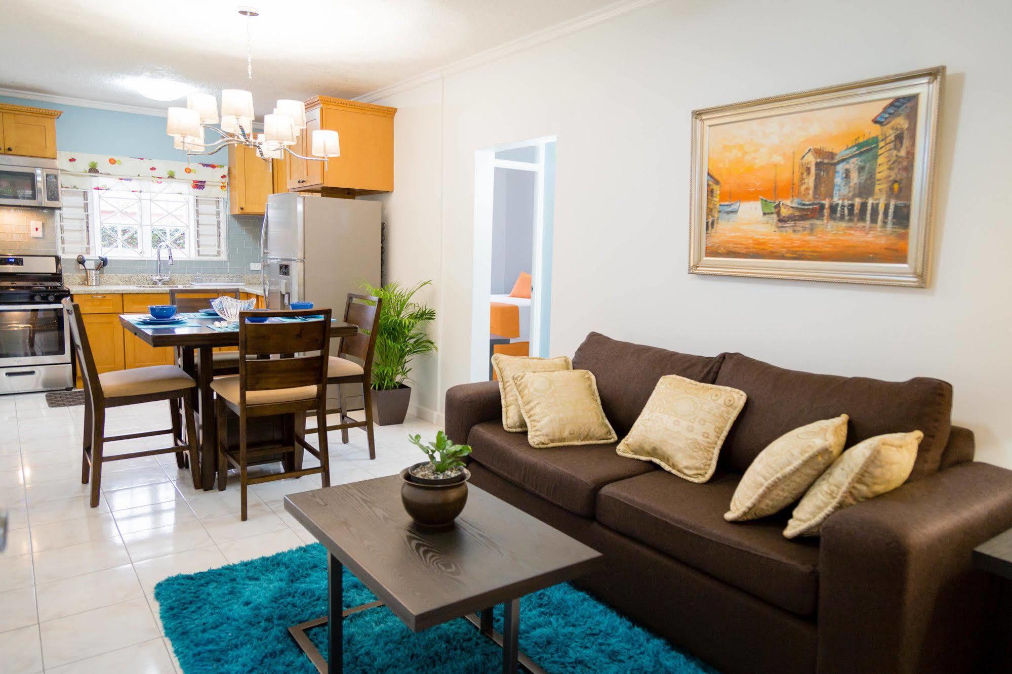 Centrally Located Guest Apartments Kingston Eksteriør bilde