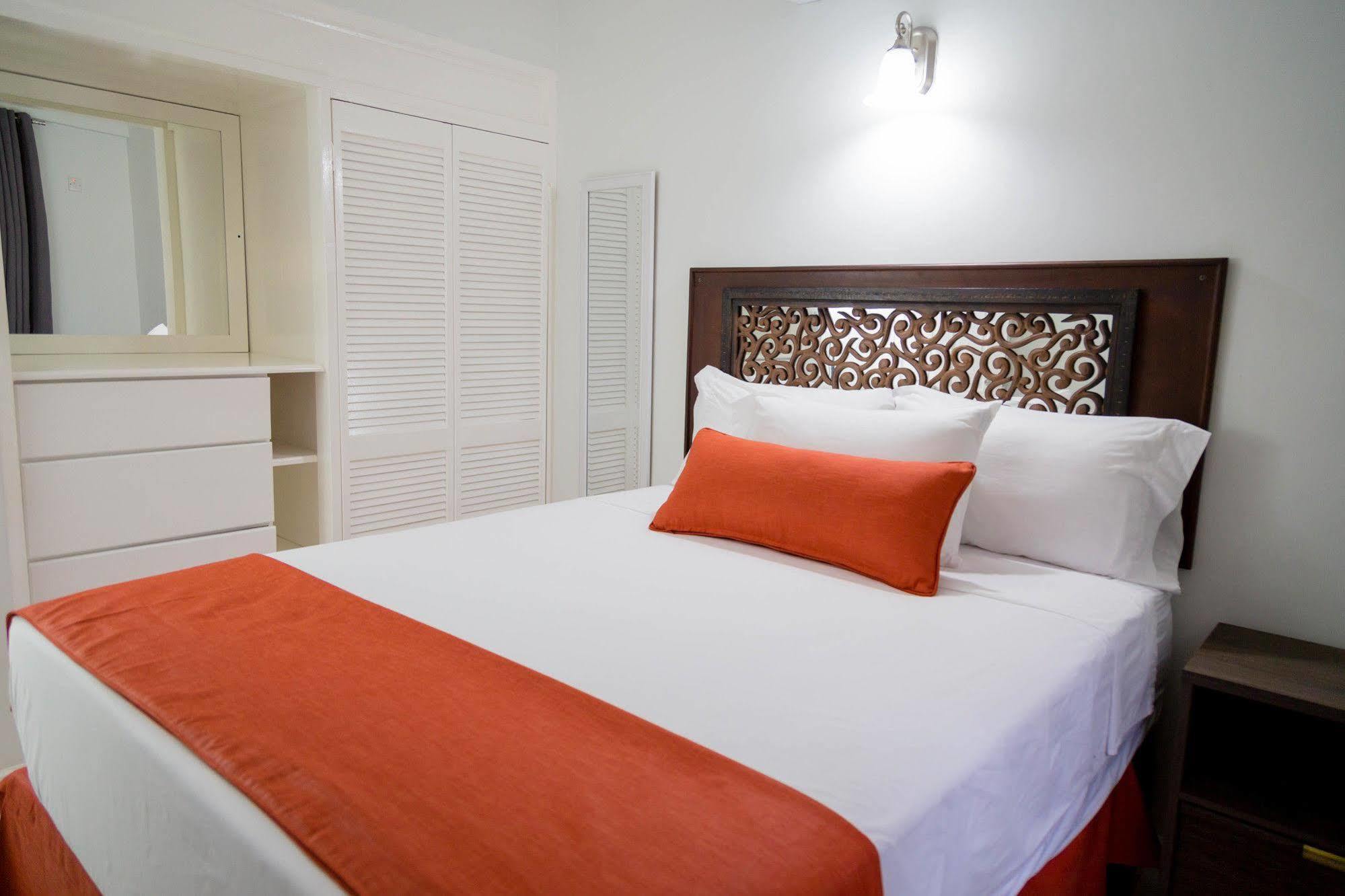 Centrally Located Guest Apartments Kingston Eksteriør bilde